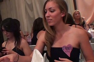 teen ass 欧美女飞欧南